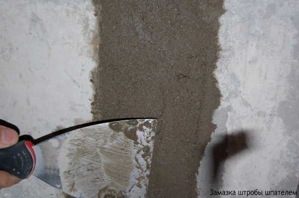 Делается ли проводка в квартире в стене под штукатурку или нет: правила монтажа и важные советы