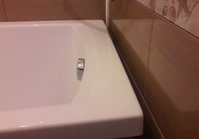 Чем заделать щель между стеной и ванной: эффективные способы
