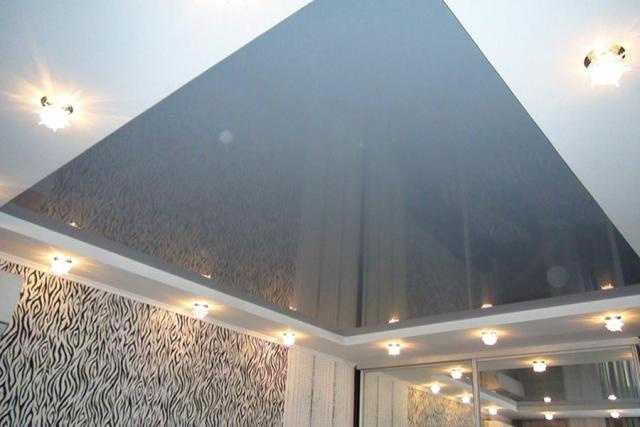 Палитра натяжных потолков: оттенки глянцевых и матовых потолочных покрытий, выбор цвета