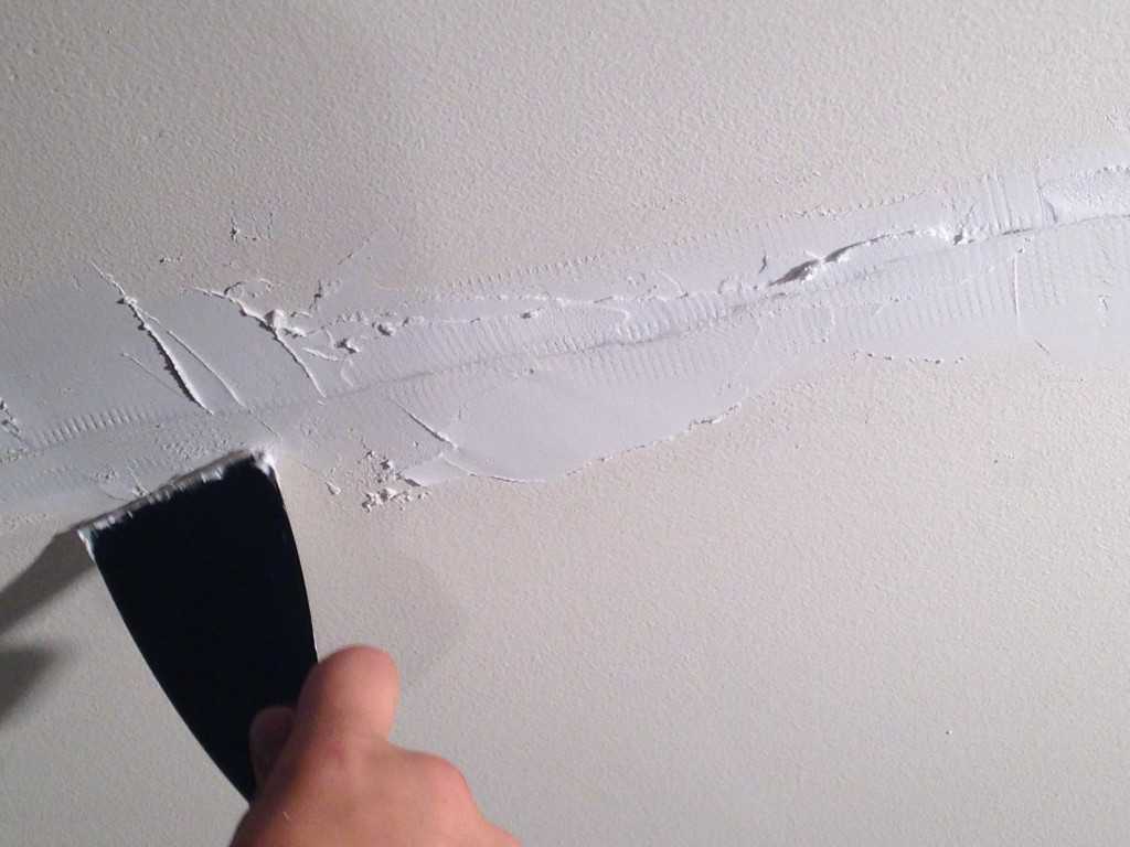 Как убрать и как заделать трещину на потолке при ремонте своими руками: фото и видео- инструкция от мастеров и профессионалов