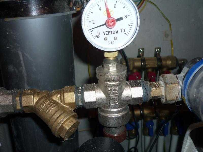 Из чего состоит и как работает редуктор давления воды?