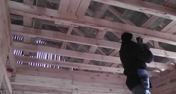 Вагонка или имитация бруса на потолок