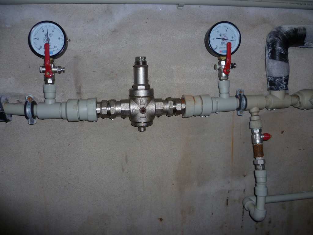 Регулятор давления воды в системе водоснабжения, регулировка