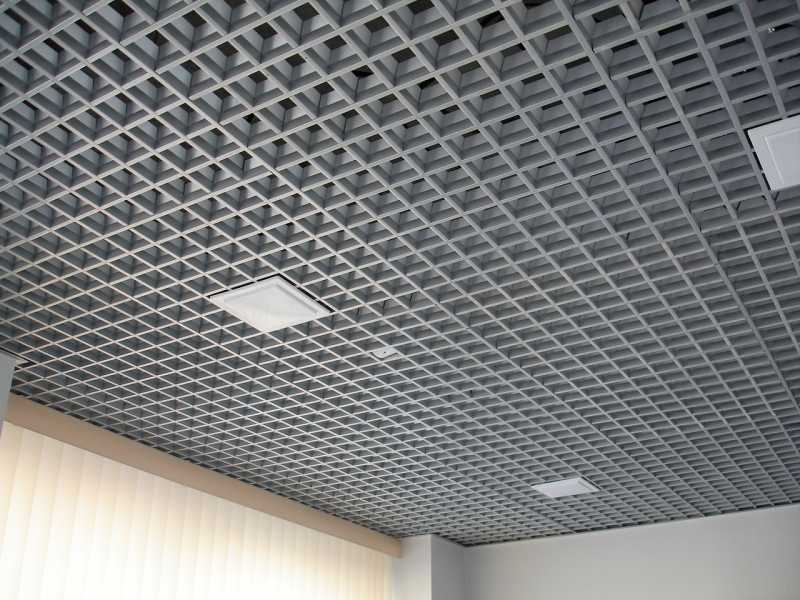 Потолок в офисе: 10 вариантов отделки (натяжной, подвесной и другие виды)