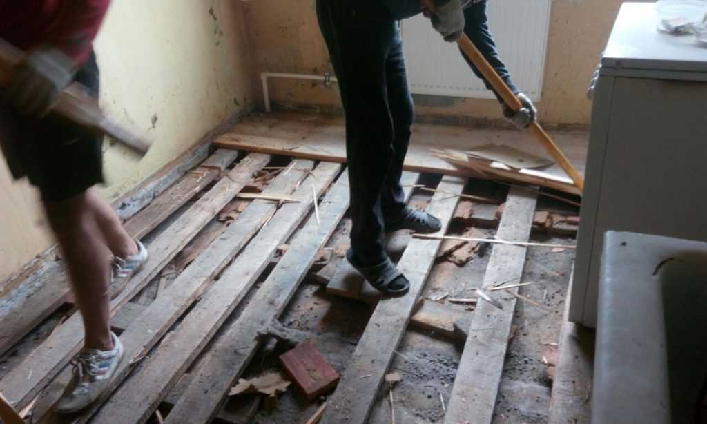 Ремонт пола в доме с деревянными перекрытиями: виды ремонта пола, а также особенности замены полов в сталинских домах