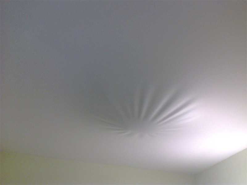 Вентиляция в натяжном потолке: установить решетку или вентилятор?