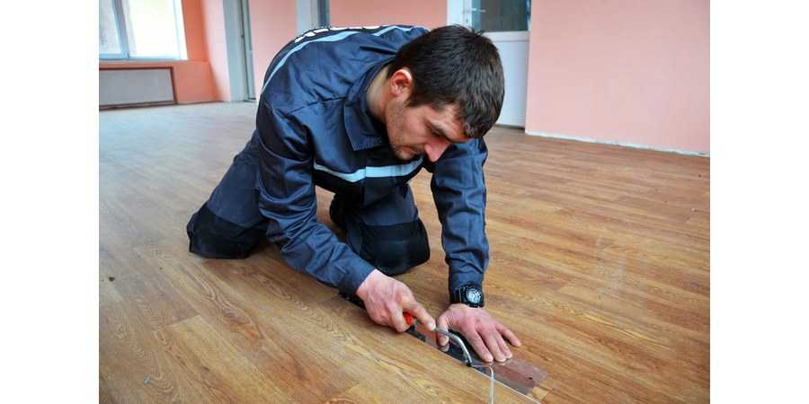 Укладка линолеума на деревянный пол: пошаговая инструкция работ своими руками