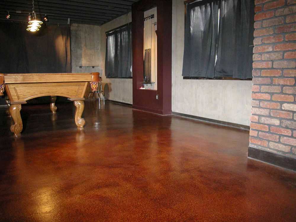 Чем покрыть бетонный пол в гараже?