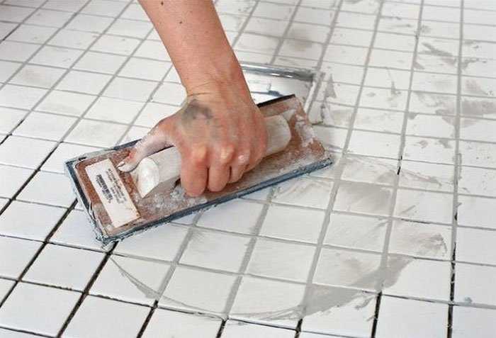 Через какое время можно ходить по плитке после укладки на полу, сколько сохнет толстый слой плиточного клея