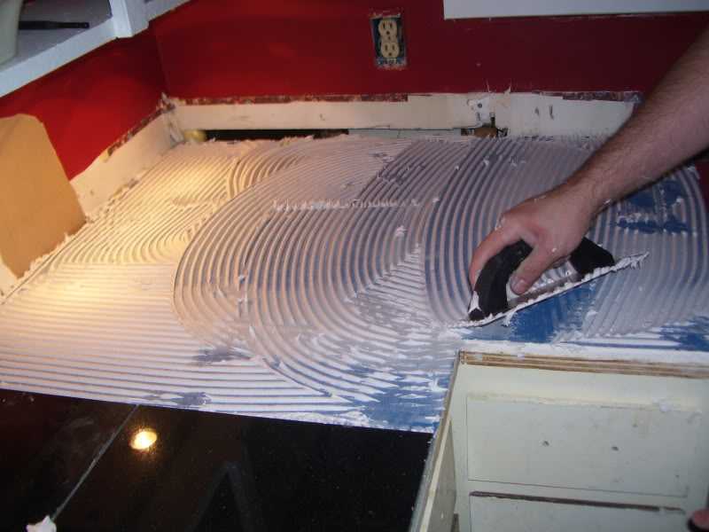 Варианты укладки керамогранитной плитки на теплый пол: особенности работы с керамогранитной плиткой Выбор плиточной смеси, температурные швы и нанесение затирки