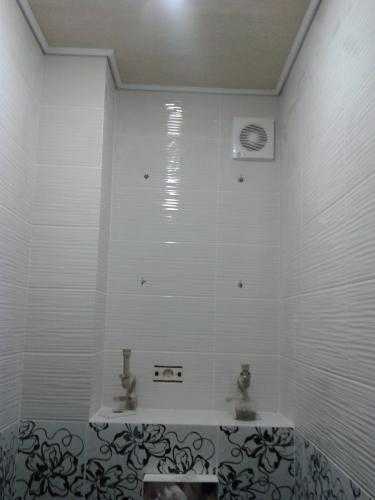 Потолок в ванной из сайдинга: правила самостоятельного монтажа