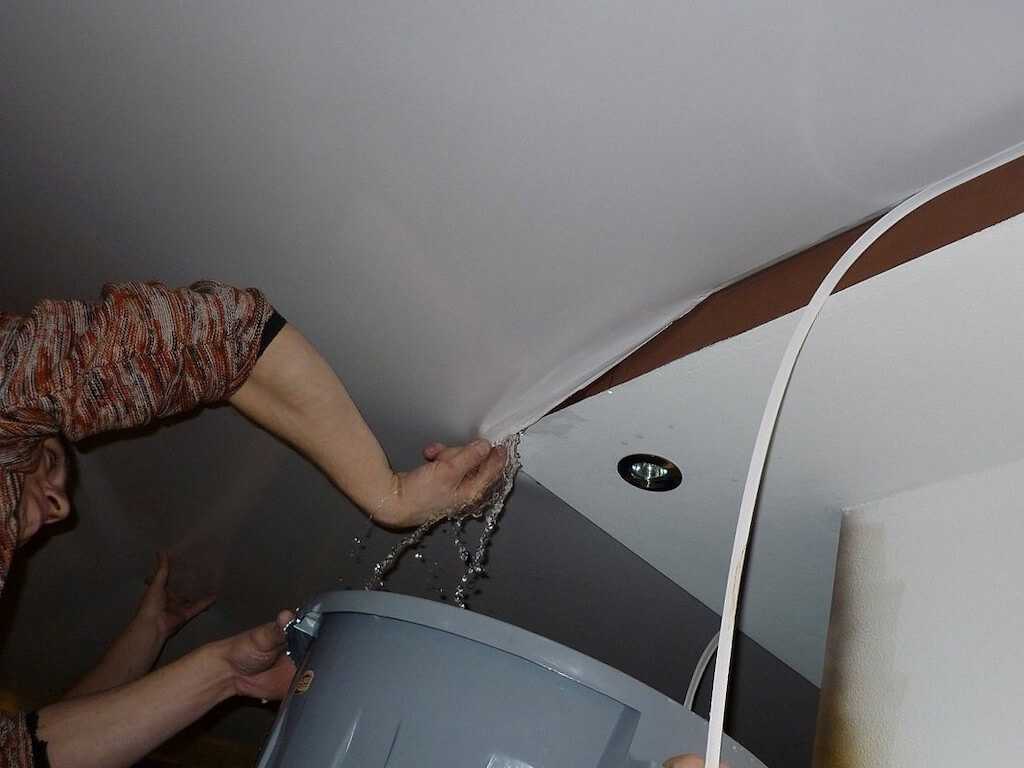 Вентилирование натяжного потолка