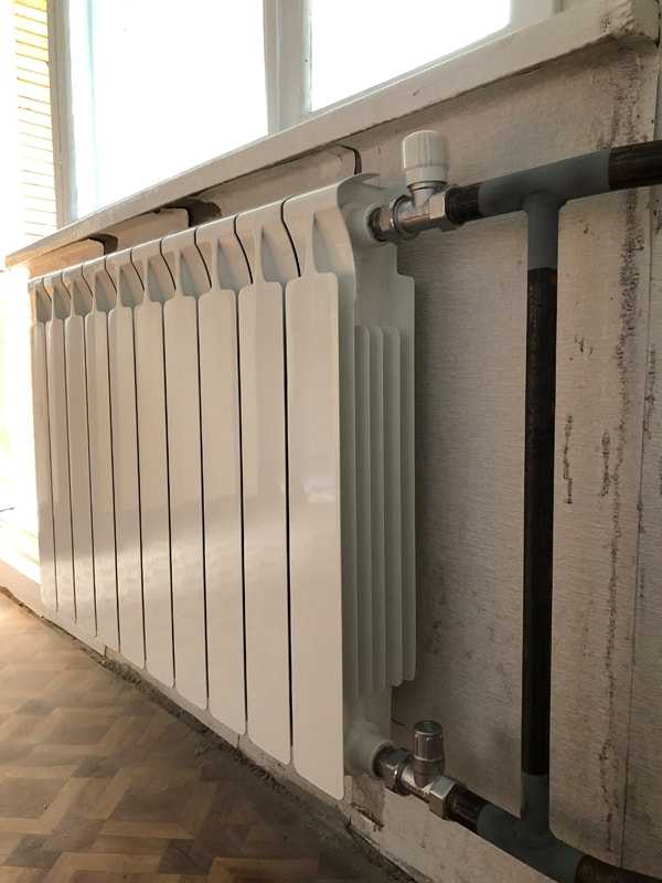 Как установить батарею отопления в частном доме. монтаж и подключение радиаторов отопления своими руками