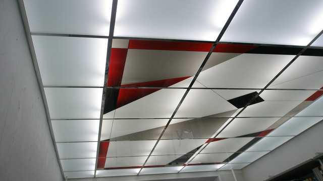 Какие бывают офисные подвесные потолки?