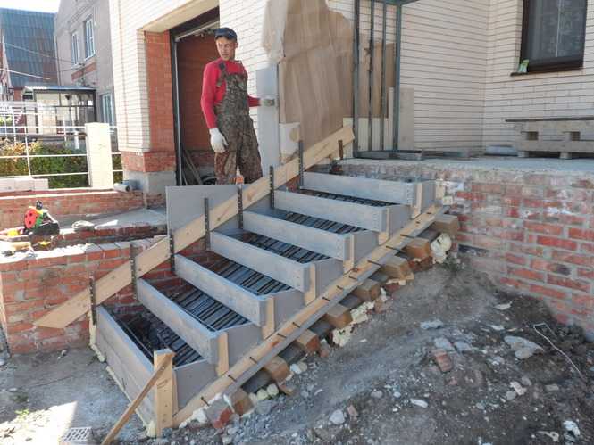 Как сделать бетонную лестницу своими руками