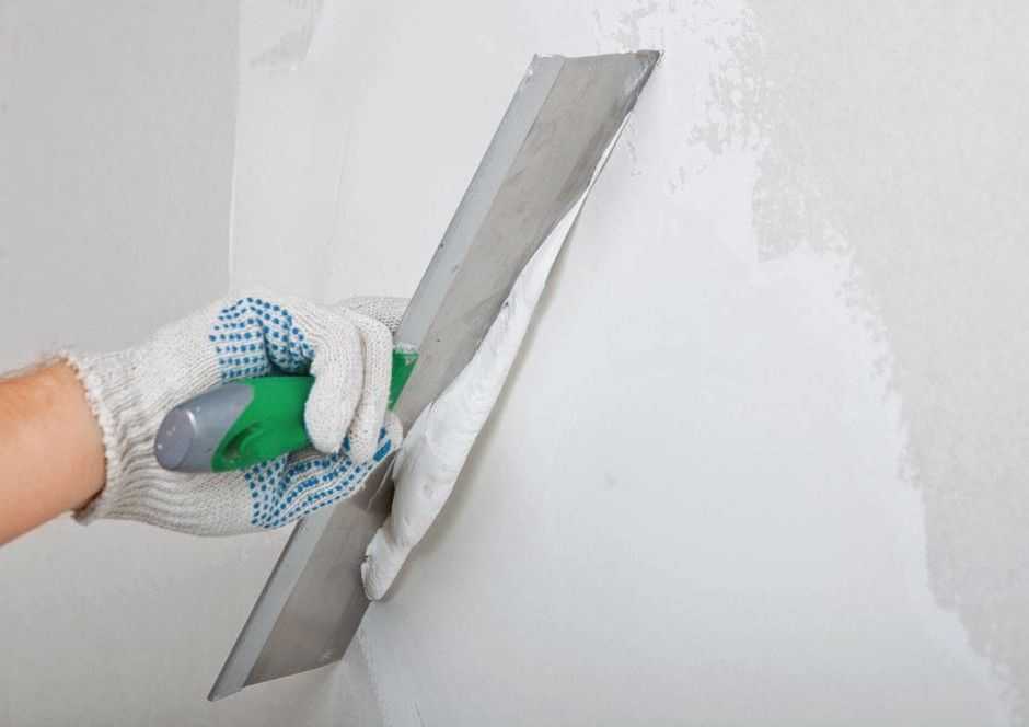 Как правильно шпаклевать стены под покраску: пошаговая инструкция + технология