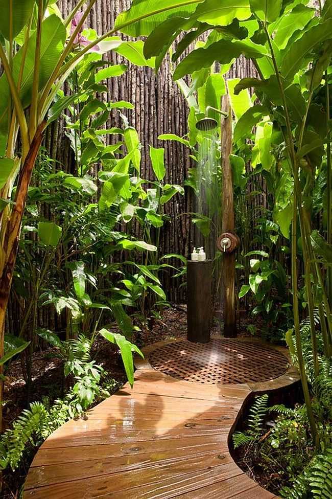 В чем преимущество и какие особенности использования тропического душа в ванной комнате?