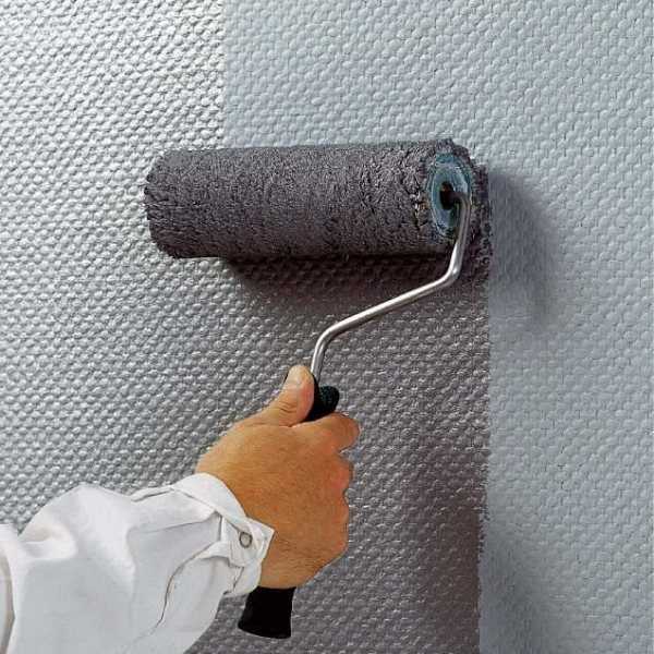 Учитывая большое количество плюсов, характерных для подобного оформления, можно использовать стекловолоконные покрытия в качестве основного отделочного материала для потолка, стен или других поверхностей